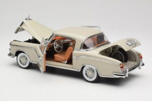 Mercedes 220 SE W128 Coupe Jasny Szary Sun Star 1:18 3568 Metal — zdjęcie 5 z 8