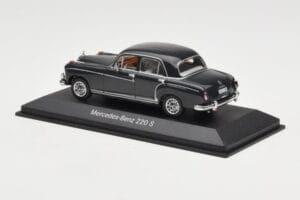 Mercedes 220S W180 Jasnoszary Minichamps 1:43 B66040534 Metal — zdjęcie 3 z 4