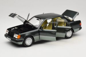 Mercedes 230E W124 Night Green Metallic Norev 1:18 183952 Metal — zdjęcie 2 z 8