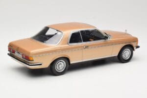 Mercedes 280 CE C123 Złoty Norev 1:18 183587 Metal — zdjęcie 2 z 6