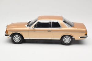 Mercedes 280 CE C123 Złoty Norev 1:18 183587 Metal — zdjęcie 3 z 6