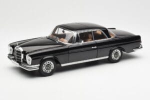 Mercedes 280 SE W111 Coupe Czarny AUTOart 1:18 76286 Metal