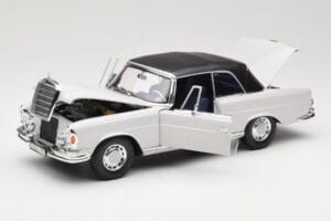 Mercedes 280 SE W111 Kabriolet Jasny Szary Norev 1:18 183530 Metal — zdjęcie 2 z 8