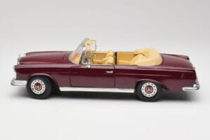 Mercedes 280SE W108 Bordeaux Czerwony Maisto 1:18 31811 Metal — zdjęcie 4 z 8