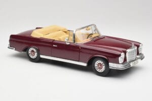 Mercedes 280SE W108 Bordeaux Czerwony Maisto 1:18 31811 Metal — zdjęcie 6 z 8