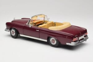 Mercedes 280SE W108 Bordeaux Czerwony Maisto 1:18 31811 Metal — zdjęcie 7 z 8