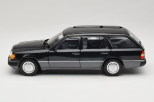 Mercedes 300 D W124 Kombi Czarny Norev 1:18 183960 Metal — zdjęcie 4 z 8
