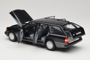 Mercedes 300 D W124 Kombi Czarny Norev 1:18 183960 Metal — zdjęcie 5 z 8