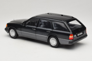 Mercedes 300 D W124 Kombi Czarny Norev 1:18 183960 Metal — zdjęcie 7 z 8