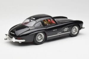 Mercedes 300 SL W198 Czarny Bburago 1:18 35791 Metal — zdjęcie 3 z 8