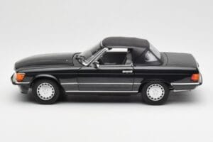 Mercedes 300 SL R107 Czarny Pearl Edycja Dealerska Norev 1:18 B66040678 Metal — zdjęcie 5 z 10