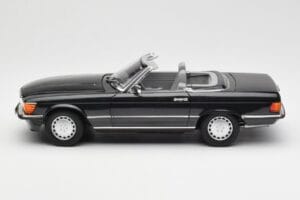 Mercedes 300 SL R107 Czarny Pearl Edycja Dealerska Norev 1:18 B66040678 Metal — zdjęcie 6 z 10