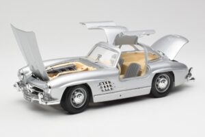 Mercedes 300 SL Srebrny Bburago 1:18 3013 Metal — zdjęcie 2 z 8