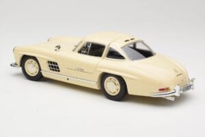 Mercedes 300 SL W198 Kremowy Minichamps 1:18 110037212 Metal — zdjęcie 7 z 8