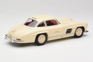 Mercedes 300 SL W198 Kremowy Z Czerwonym Wnętrzem Minichamps 1:18 180039002 Metal — zdjęcie 3 z 8