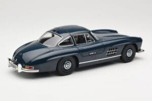 Mercedes 300 SL W198 Gullwing Ciemnoniebieski Minichamps 1:18 110037216 Metal — zdjęcie 3 z 8