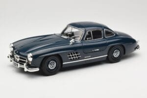 Mercedes 300 SL W198 Gullwing Ciemnoniebieski Minichamps 1:18 110037216 Metal
