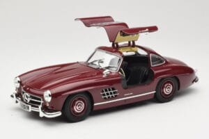 Mercedes 300 SL W198 Gullwing Ciemnoczerwony Minichamps 1:18 110037218 Metal — zdjęcie 2 z 8