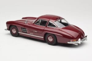 Mercedes 300 SL W198 Gullwing Ciemnoczerwony Minichamps 1:18 110037218 Metal — zdjęcie 7 z 8