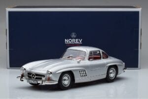 Mercedes 300 SL W198 Gullwing Norev 1:18 183850 Metal — zdjęcie 8 z 8