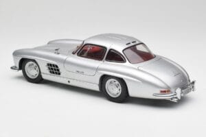 Mercedes 300 SL W198 Gullwing Srebrny Minichamps 1:18 180039000 Metal — zdjęcie 7 z 8