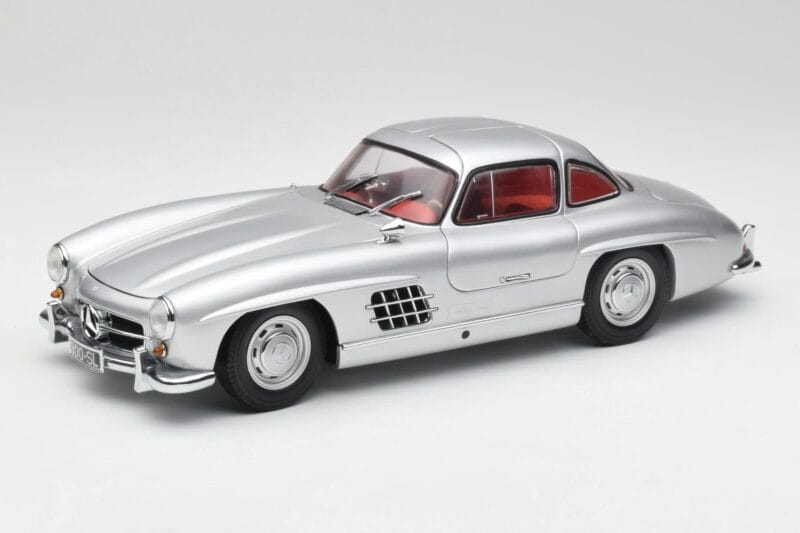 Mercedes 300 SL W198 Gullwing Srebrny Minichamps 1:18 180039000 Metal