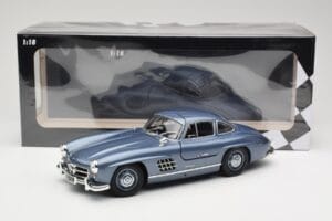Mercedes 300 SL W198 Gullwing Light Blue Metallic Minichamps 1:18 110037220 Metal — zdjęcie 8 z 8