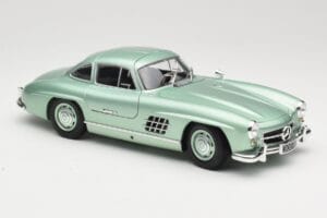 Mercedes 300 SL W198 Gullwing Light Green Metallic Minichamps 1:18 110037221 Metal — zdjęcie 6 z 8