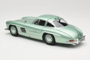 Mercedes 300 SL W198 Gullwing Light Green Metallic Minichamps 1:18 110037221 Metal — zdjęcie 7 z 8