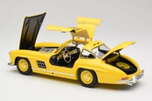 Mercedes 300 SL W198 Jasny Żółty Minichamps 1:18 180039009 Metal — zdjęcie 5 z 8