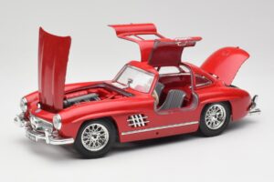 Mercedes 300 SL W198 Red Metallic Bburago 1:18 3013-M1 Metal — zdjęcie 2 z 8