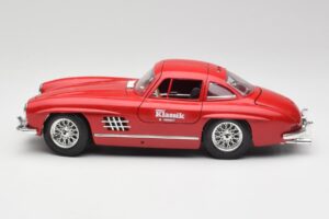 Mercedes 300 SL W198 Red Metallic Bburago 1:18 3013-M1 Metal — zdjęcie 4 z 8