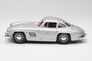 Mercedes 300 SL W198 Gullwing Silver Szary Bburago 1:18 3513 Metal — zdjęcie 5 z 8