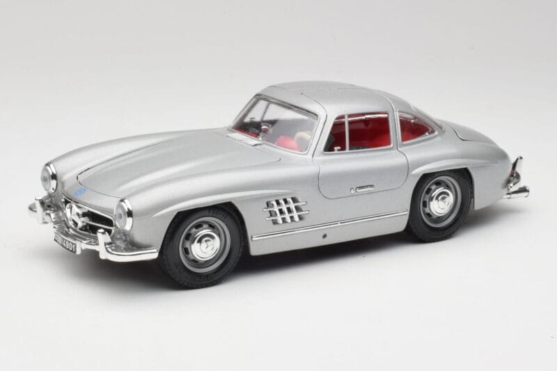 Mercedes 300 SL W198 Gullwing Silver Szary Bburago 1:18 3513 Metal