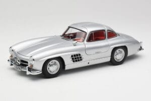 Mercedes 300 SL W198 Gullwing Srebrny Metaliczny Minichamps 1:18 B66040379 Metal