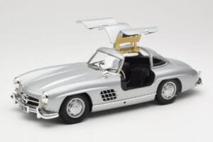Mercedes 300 SL W198 Gullwing Srebrny Minichamps 1:18 110037210 Metal — zdjęcie 2 z 8