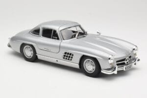 Mercedes 300 SL W198 Gullwing Srebrny Minichamps 1:18 110037210 Metal — zdjęcie 6 z 8