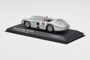 Mercedes 300 SLR #19 P. Levegh / J. Fitch 24 Hours of Le Mans 1955 Minichamps 1:43 432553000 Metal — zdjęcie 3 z 4