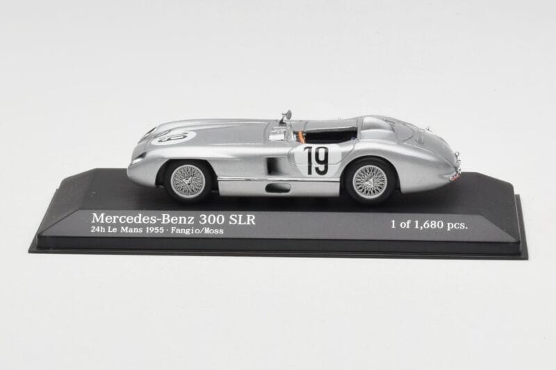 Mercedes 300 SLR #19 P. Levegh / J. Fitch 24 Hours of Le Mans 1955 Minichamps 1:43 432553000 Metal
