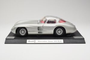 Mercedes 300 SLR Srebrny Revell 1:12 08851 Metal — zdjęcie 4 z 8