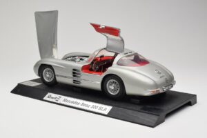 Mercedes 300 SLR Srebrny Revell 1:12 08851 Metal — zdjęcie 5 z 8