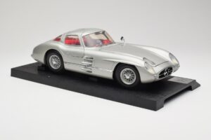 Mercedes 300 SLR Srebrny Revell 1:12 08851 Metal — zdjęcie 6 z 8