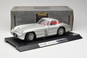 Mercedes 300 SLR Srebrny Revell 1:12 08851 Metal — zdjęcie 8 z 8