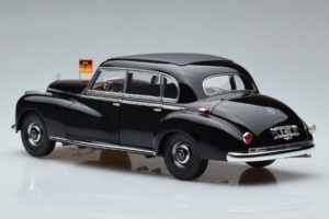 Mercedes 300 W186 Konrad Adenauer Norev 1:18 183707 Metal — zdjęcie 7 z 9