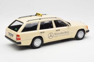 Mercedes 300D S124 T-Model Jasny Ivory Taxi Edycja Dealerska Norev 1:18 B66040702 Metal — zdjęcie 3 z 8