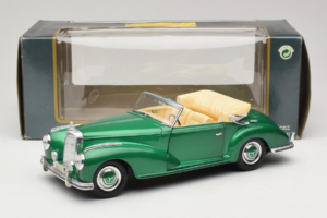 Mercedes 300S Cabriolet Green Metallic Maisto 1:18 52116 Metal — zdjęcie 7 z 7