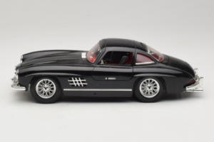 Mercedes 300SL Czarny Bburago 1:18 3015-M3 Metal — zdjęcie 4 z 8