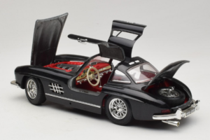 Mercedes 300SL Czarny Bburago 1:18 3015-M3 Metal — zdjęcie 5 z 8