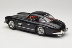 Mercedes 300SL Czarny Bburago 1:18 3015-M3 Metal — zdjęcie 7 z 8