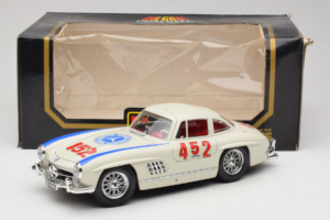 Mercedes 300SL #452 Mille Miglia 1955 Biały Bburago 1:18 3015-M2 Metal — zdjęcie 8 z 8